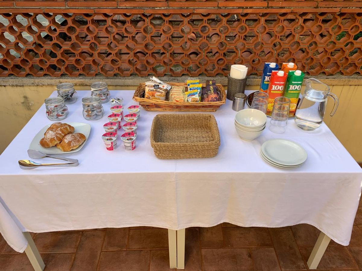 Bed and Breakfast La Terrazza Di Via Elisa Лукка Экстерьер фото