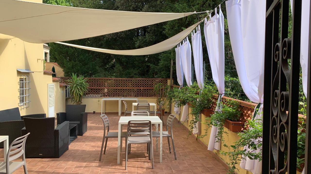 Bed and Breakfast La Terrazza Di Via Elisa Лукка Экстерьер фото