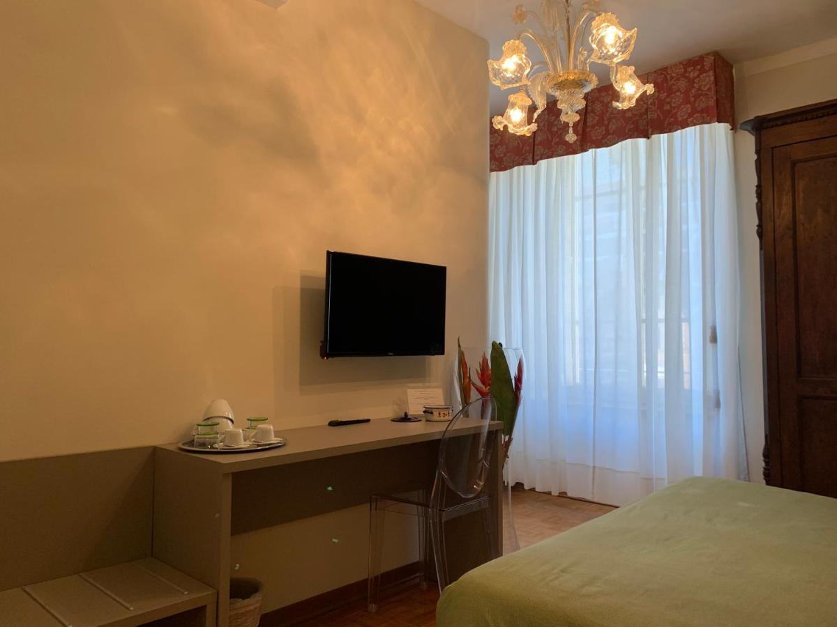 Bed and Breakfast La Terrazza Di Via Elisa Лукка Экстерьер фото