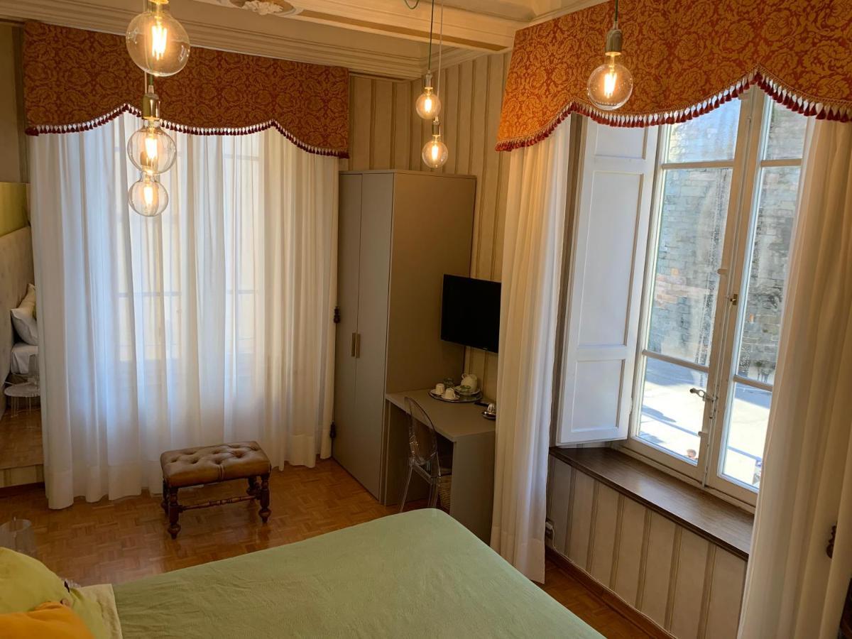 Bed and Breakfast La Terrazza Di Via Elisa Лукка Экстерьер фото